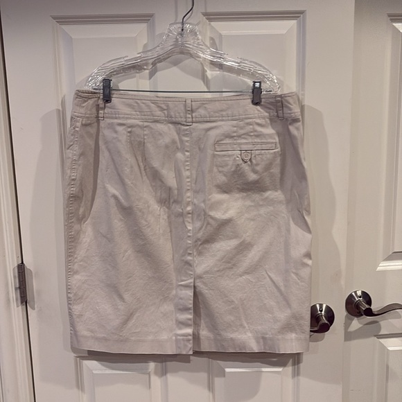 18 Venezia tan/khaki skirt - Picture 2 of 3